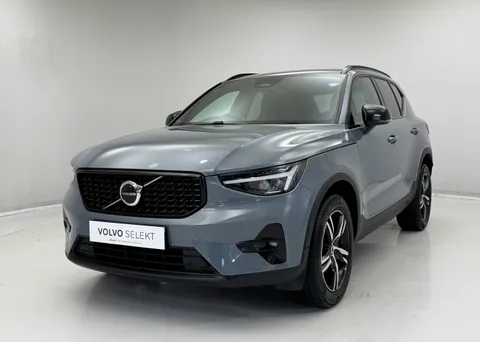 DS72VNH Volvo XC40 2.0 B3P Plus Dark 5dr Auto Thumbnail #4