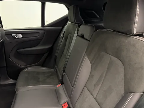 DS72VNH Volvo XC40 2.0 B3P Plus Dark 5dr Auto Thumbnail #11