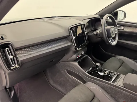 DS72VNH Volvo XC40 2.0 B3P Plus Dark 5dr Auto Thumbnail #13