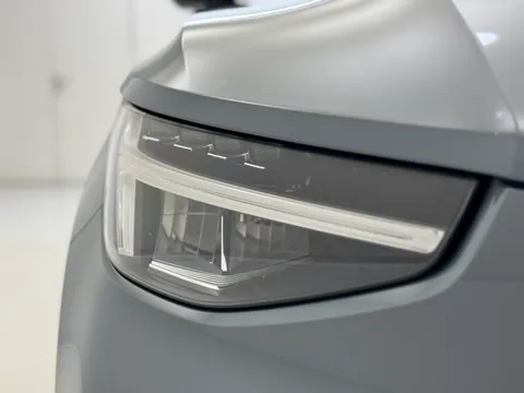 DS72VNH Volvo XC40 2.0 B3P Plus Dark 5dr Auto Thumbnail #34