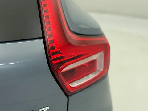 DS72VNH Volvo XC40 2.0 B3P Plus Dark 5dr Auto Thumbnail #40