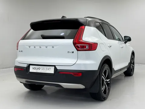 DN71HPL Volvo XC40 2.0 B4P R DESIGN 5dr AWD Auto Thumbnail #7