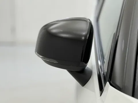 DN71HPL Volvo XC40 2.0 B4P R DESIGN 5dr AWD Auto Thumbnail #33