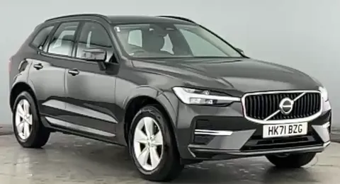 HK71BZG Volvo XC60 2.0 B4D Momentum 5dr AWD Geartronic Thumbnail #1