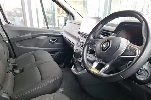 YK23ZLP Renault Trafic LL30 Blue dCi 170 Sport Van EDC Thumbnail #13