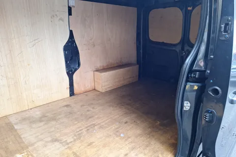 YK23ZLP Renault Trafic LL30 Blue dCi 170 Sport Van EDC Thumbnail #19