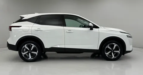 DY72ZRP Nissan Qashqai 1.3 DiG-T MH 158 N-Connecta 5dr Thumbnail #11