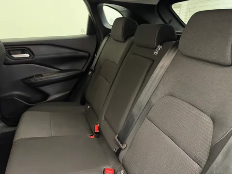 DY72ZRP Nissan Qashqai 1.3 DiG-T MH 158 N-Connecta 5dr Thumbnail #14