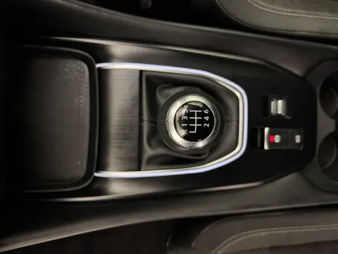 DY72ZRP Nissan Qashqai 1.3 DiG-T MH 158 N-Connecta 5dr Thumbnail #18