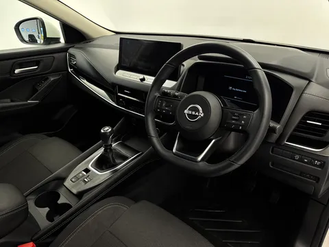 DY72ZRP Nissan Qashqai 1.3 DiG-T MH 158 N-Connecta 5dr Thumbnail #22