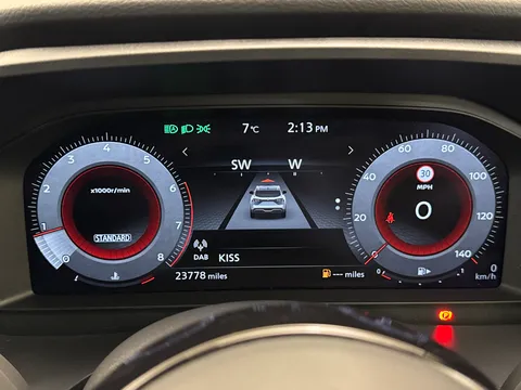 DY72ZRP Nissan Qashqai 1.3 DiG-T MH 158 N-Connecta 5dr Thumbnail #29