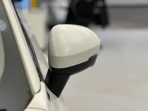 DY72ZRP Nissan Qashqai 1.3 DiG-T MH 158 N-Connecta 5dr Thumbnail #32