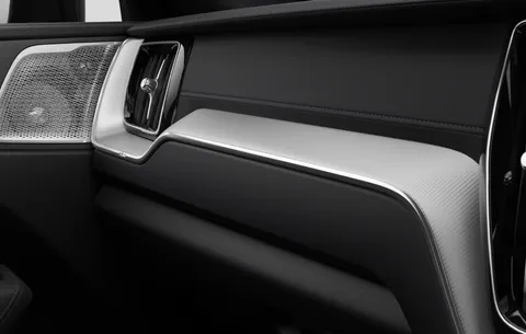  Volvo XC60 B5P ULTRA BLACK EDITION Thumbnail #5