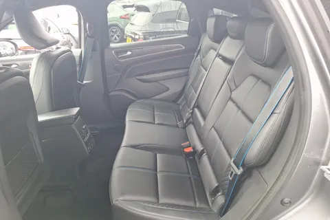 HK74RKX Renault ARKANA 1.6 E-Tech FHEV 145 Esprit Alpine 5dr Auto Thumbnail #10