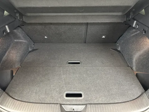 YH72XGE Nissan Qashqai 1.3 DiG-T MH N-Connecta 5dr Thumbnail #12