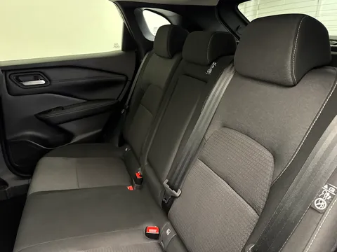 YH72XGE Nissan Qashqai 1.3 DiG-T MH N-Connecta 5dr Thumbnail #13