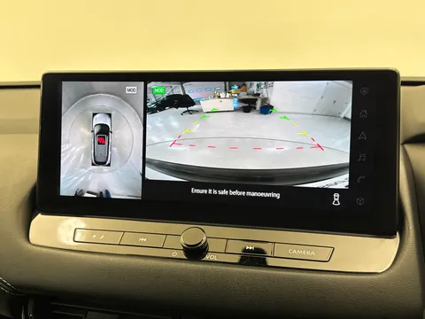 YH72XGE Nissan Qashqai 1.3 DiG-T MH N-Connecta 5dr Thumbnail #27