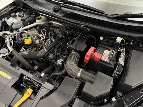 YH72XGE Nissan Qashqai 1.3 DiG-T MH N-Connecta 5dr Thumbnail #30