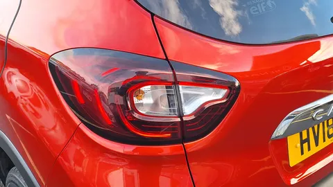 HV18WGN Renault Captur 1.5 dCi 90 Signature X Nav 5dr Thumbnail #8