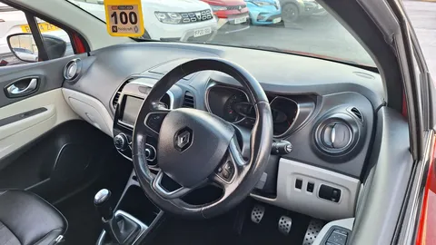 HV18WGN Renault Captur 1.5 dCi 90 Signature X Nav 5dr Thumbnail #17