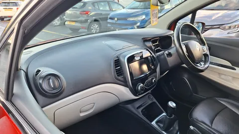 HV18WGN Renault Captur 1.5 dCi 90 Signature X Nav 5dr Thumbnail #20