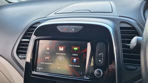 HV18WGN Renault Captur 1.5 dCi 90 Signature X Nav 5dr Thumbnail #26