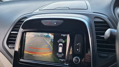 HV18WGN Renault Captur 1.5 dCi 90 Signature X Nav 5dr Thumbnail #27