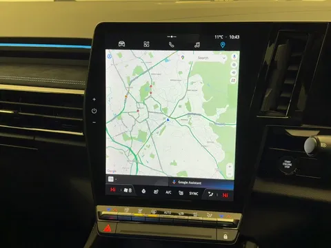 14 of 36 for Renault Austral E-Tech FHEV Techno Esprit Alpine 5dr Auto