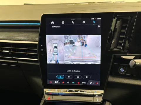 15 of 36 for Renault Austral E-Tech FHEV Techno Esprit Alpine 5dr Auto