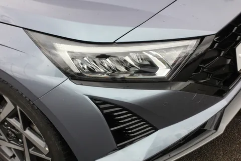 DF74HFJ Hyundai i20 1.0T GDi Premium 5dr DCT Thumbnail #11