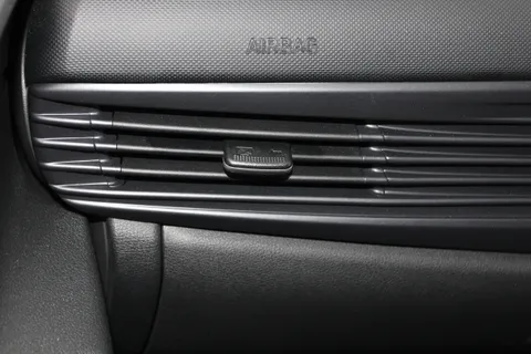 DF74HFJ Hyundai i20 1.0T GDi Premium 5dr DCT Thumbnail #14