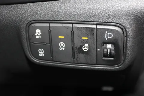 DF74HFJ Hyundai i20 1.0T GDi Premium 5dr DCT Thumbnail #19