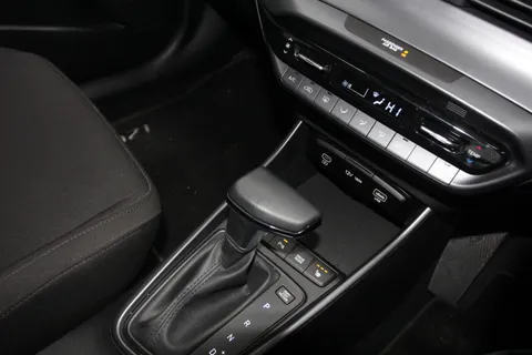 DF74HFJ Hyundai i20 1.0T GDi Premium 5dr DCT Thumbnail #25