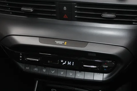 DF74HFJ Hyundai i20 1.0T GDi Premium 5dr DCT Thumbnail #28