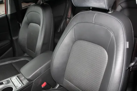 11 of 39 for Hyundai Kona 150kW Premium SE 64kWh 5dr Auto