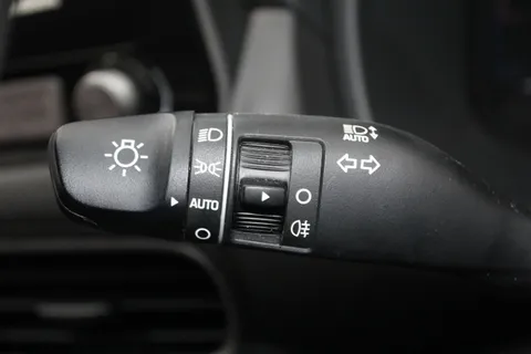 26 of 39 for Hyundai Kona 150kW Premium SE 64kWh 5dr Auto