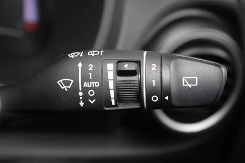 27 of 39 for Hyundai Kona 150kW Premium SE 64kWh 5dr Auto