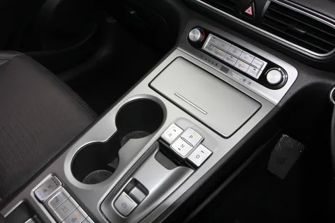 28 of 39 for Hyundai Kona 150kW Premium SE 64kWh 5dr Auto