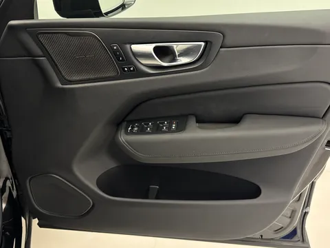 DU75XON Volvo XC60 2.0 B5P Plus Black Edition 5dr AWD Geartronic Thumbnail #19