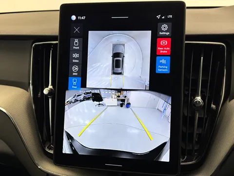 DU75XON Volvo XC60 2.0 B5P Plus Black Edition 5dr AWD Geartronic Thumbnail #27