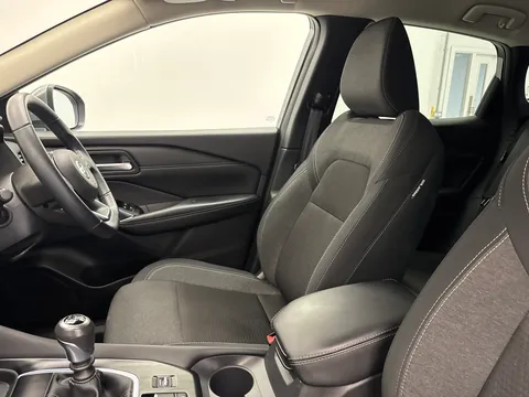 KY22ZCJ Nissan Qashqai 1.3 DiG-T MH N-Connecta 5dr Thumbnail #15