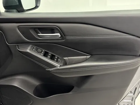 KY22ZCJ Nissan Qashqai 1.3 DiG-T MH N-Connecta 5dr Thumbnail #20