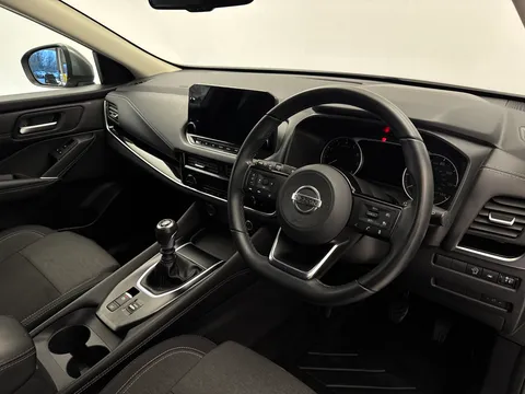 KY22ZCJ Nissan Qashqai 1.3 DiG-T MH N-Connecta 5dr Thumbnail #22