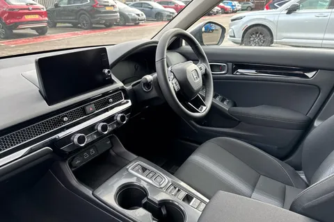 DA25KPG Honda Civic 2.0 eHEV Elegance 5dr CVT Thumbnail #3