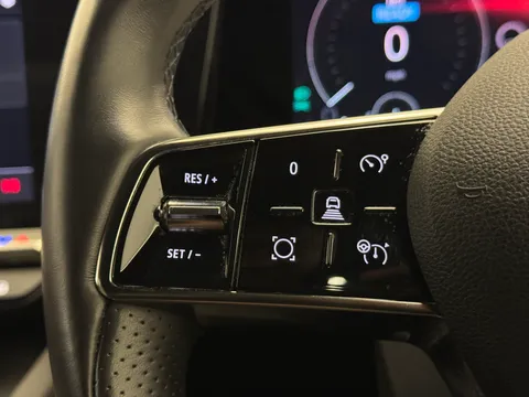 20 of 33 for Renault Megane E-Tech EV60 160kW Launch Edition 60kWh OC 5dr Auto