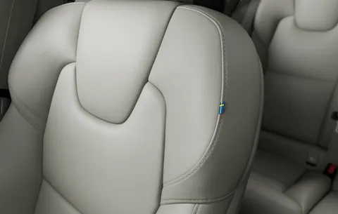  Volvo V90 PLUG-IN HYBRID T6 AWD PLUS DARK Thumbnail #6