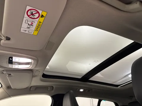 RV74FPX Volvo XC40 2.0 B4P Ultra Dark 5dr Auto Thumbnail #16