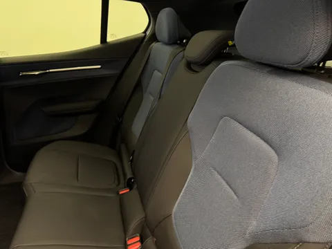 DU24ZXA Volvo Ex30 200kW SM Extended Range Ultra 69kWh 5dr Auto Thumbnail #12