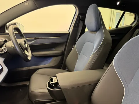 DU24ZXA Volvo Ex30 200kW SM Extended Range Ultra 69kWh 5dr Auto Thumbnail #15