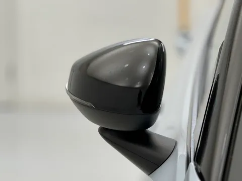 DU24ZXA Volvo Ex30 200kW SM Extended Range Ultra 69kWh 5dr Auto Thumbnail #35